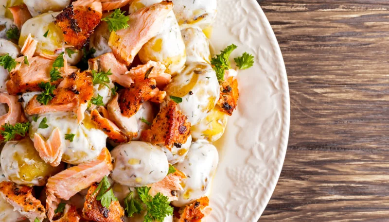 Salade de pommes de terre au saumon fumé