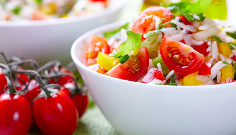 Salade de riz aux légumes croquants