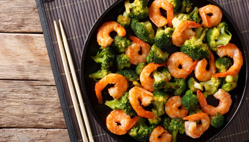 Sauté de brocolis aux crevettes