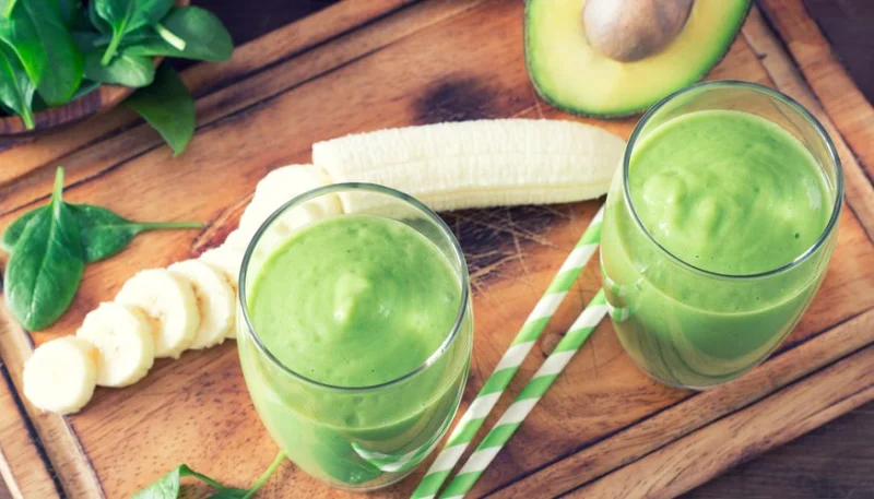 Smoothie avocat banane