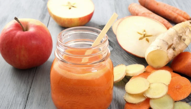 Smoothie pomme carotte gingembre