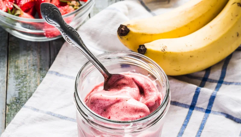 Sorbet fraise-banane sans sorbetière