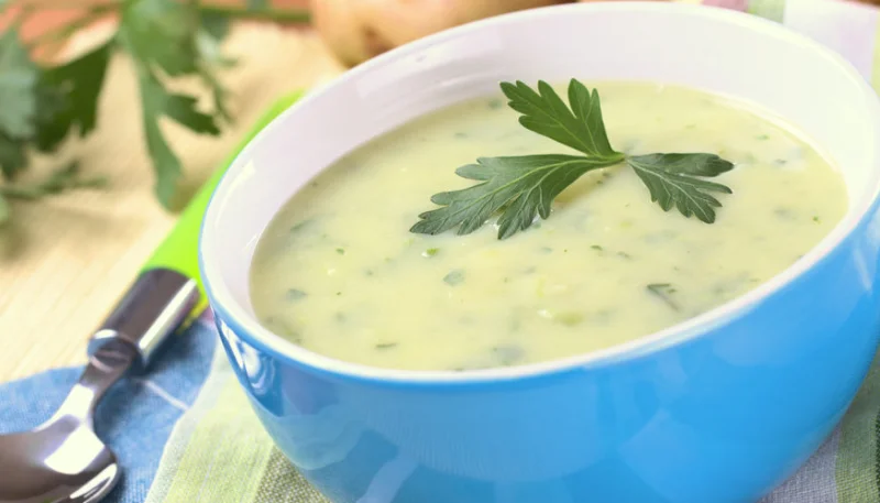 Soupe de pommes de terre au jambon