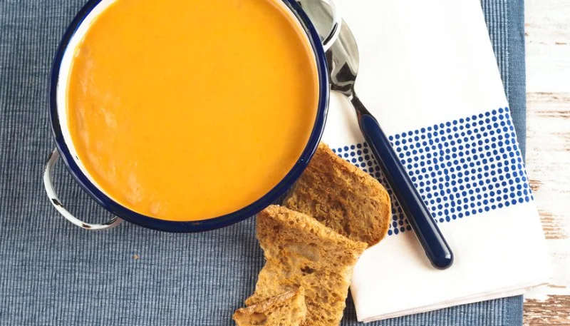 Soupe de potiron et céleri