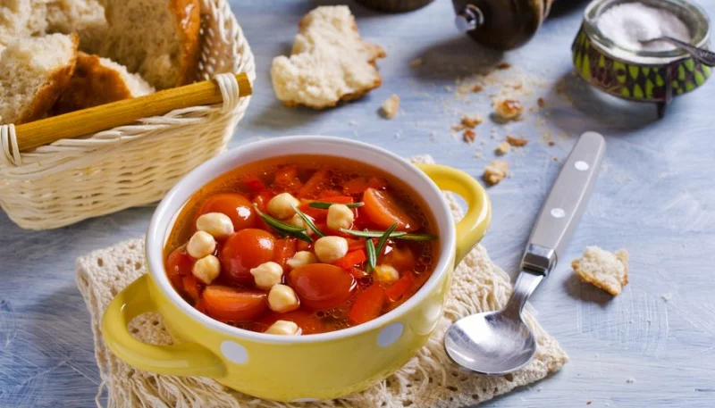 Soupe marocaine aux pois chiches