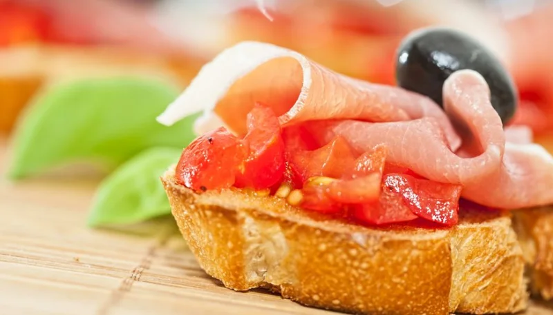 Tapas jambon ibérique tomate olive