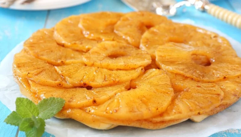 Tarte à l'ananas et à la noix de coco