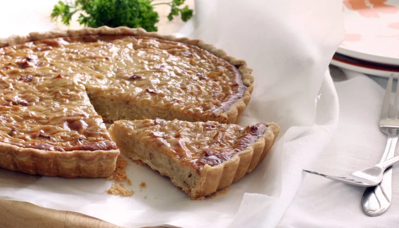 Tarte à l'oignon et au jambon