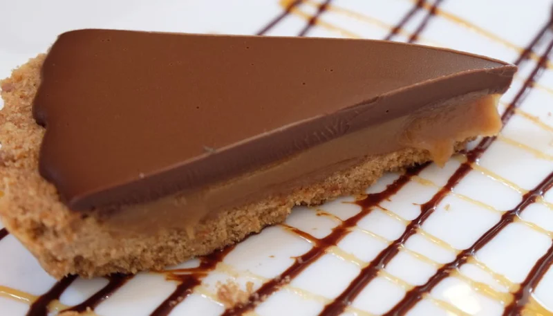 Tarte caramel et chocolat