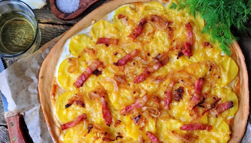 Tarte flambée façon tartiflette