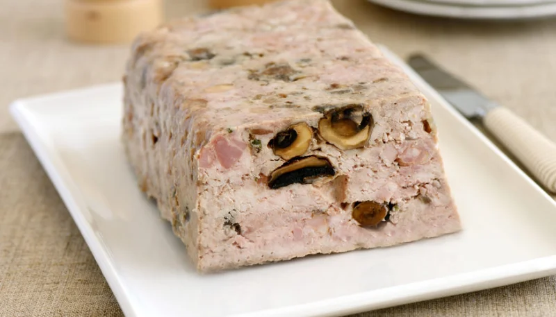 Terrine de volaille aux champignons