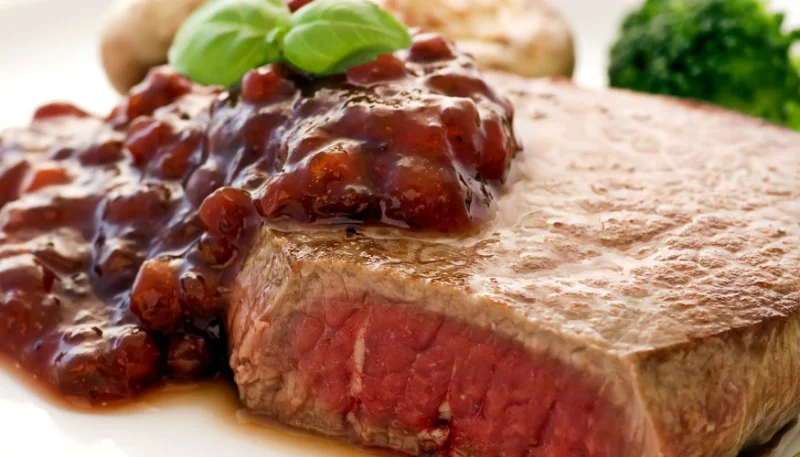 Tournedos de biche aux airelles