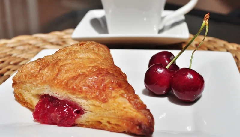 Chaussons aux cerises