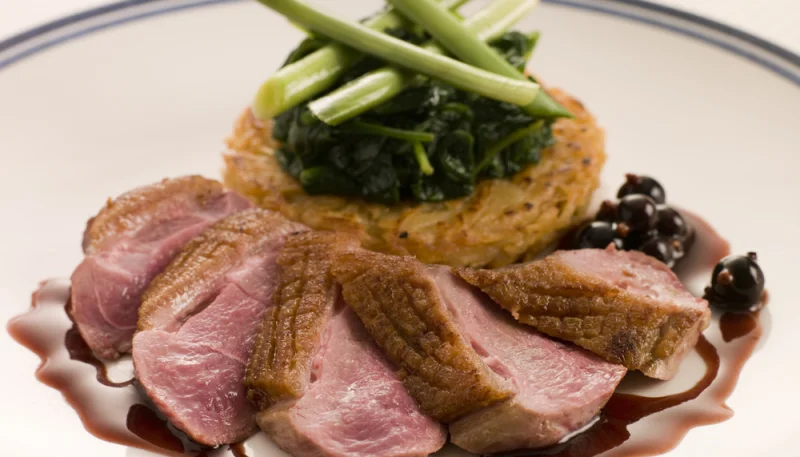 Magrets de canard sauce au cassis