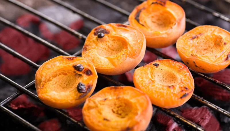 Abricots grillés au barbecue