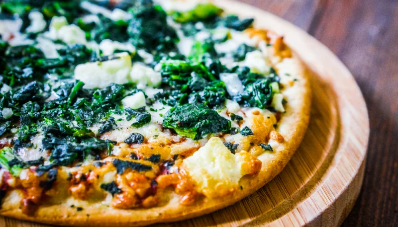 Pizza aux épinards et au chèvre
