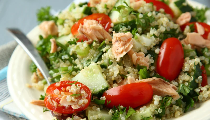 Salade de quinoa au saumon