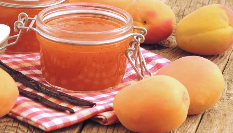 Confiture d'abricots à la vanille