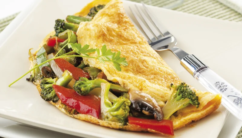 Omelette aux poivrons, champignons et brocoli