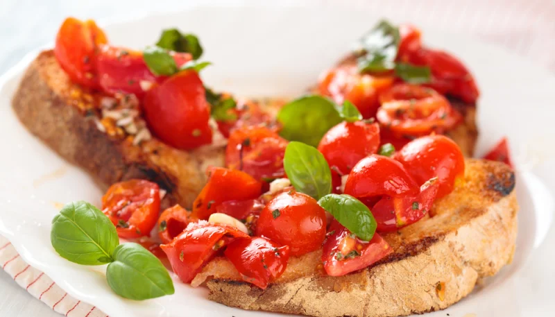 Tartines aux tomates cerises
