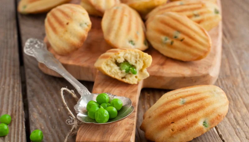 Madeleines salées aux petits pois