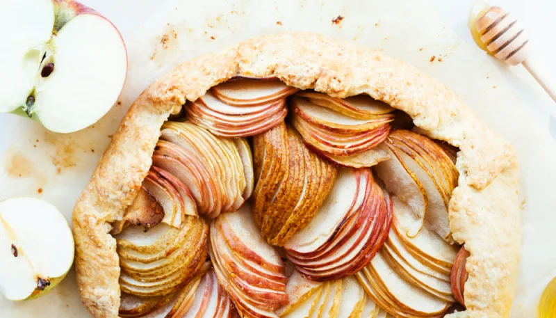 Tarte rustique aux pommes et poires
