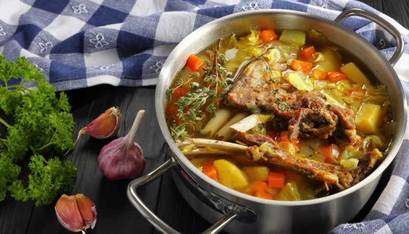 Navarin d’agneau aux carottes et aux navets