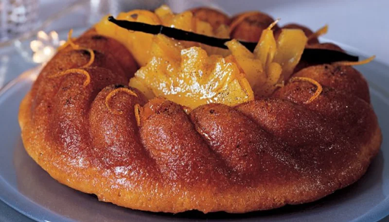 Ananas rôti à la vanille et son baba au rhum