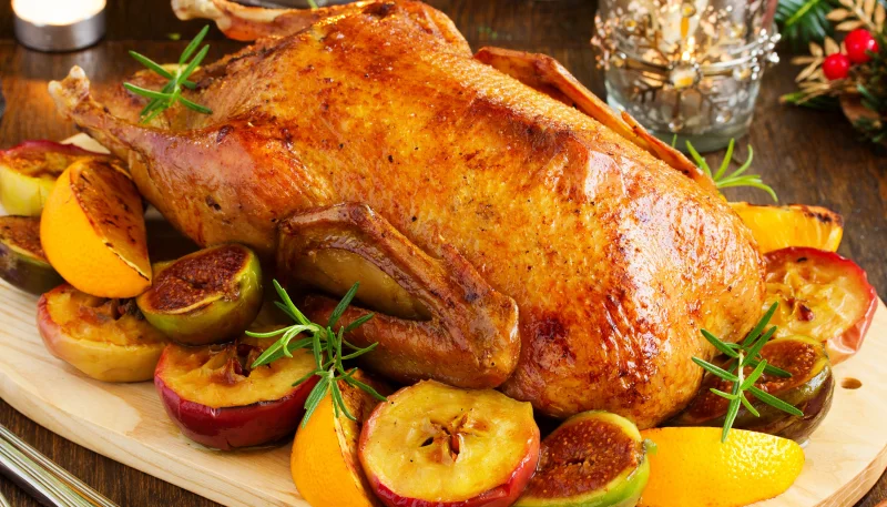 Canard confit aux pommes et figues