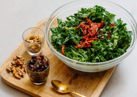 Salade de chou Kale et tomates confites