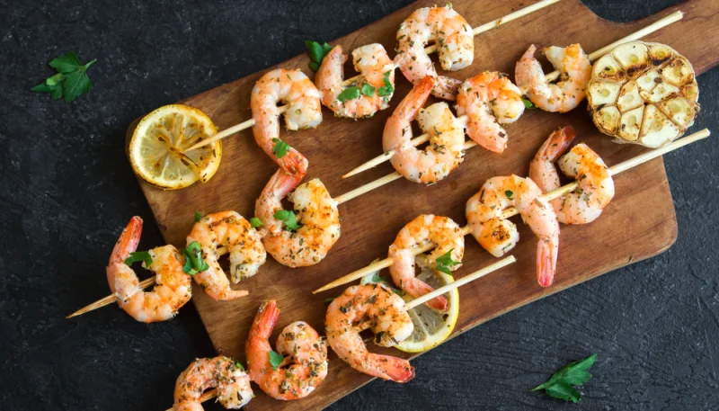 Crevettes caramélisées au gingembre