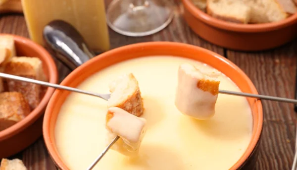 Fondue aux fromages et au cidre