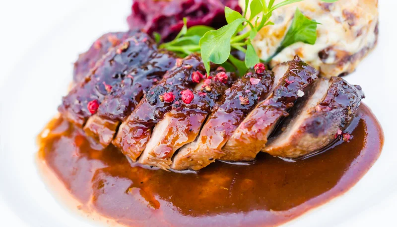 Magrets de canard, sauce marchand de vin