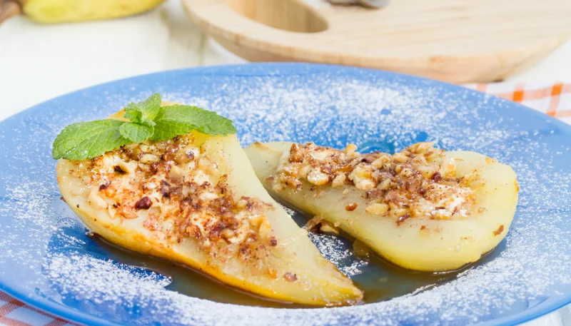 Poires rôties au praliné