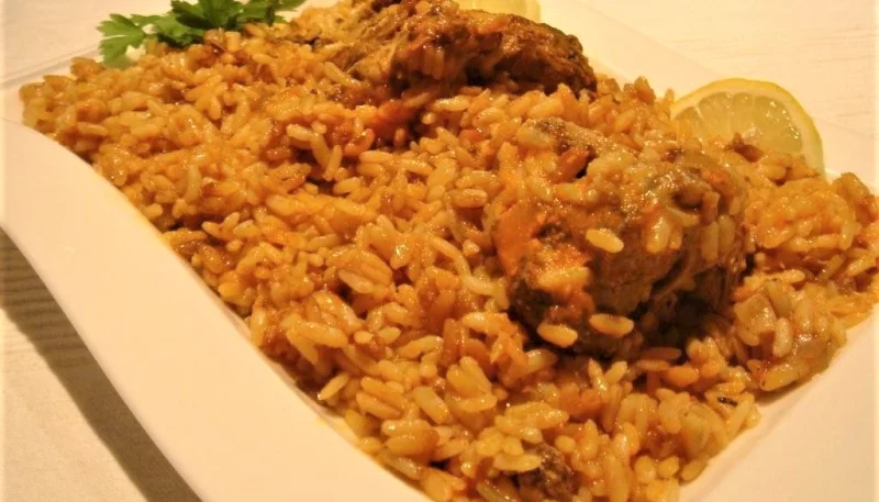 Sauté d'agneau au riz en cocotte