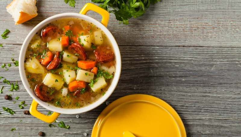 Soupe paysanne à la saucisse