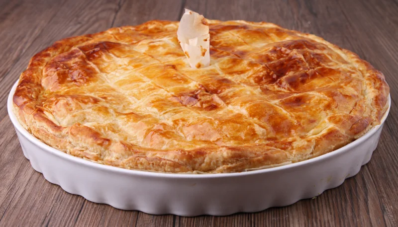 Tourte de turbot aux petits légumes frais thaïs