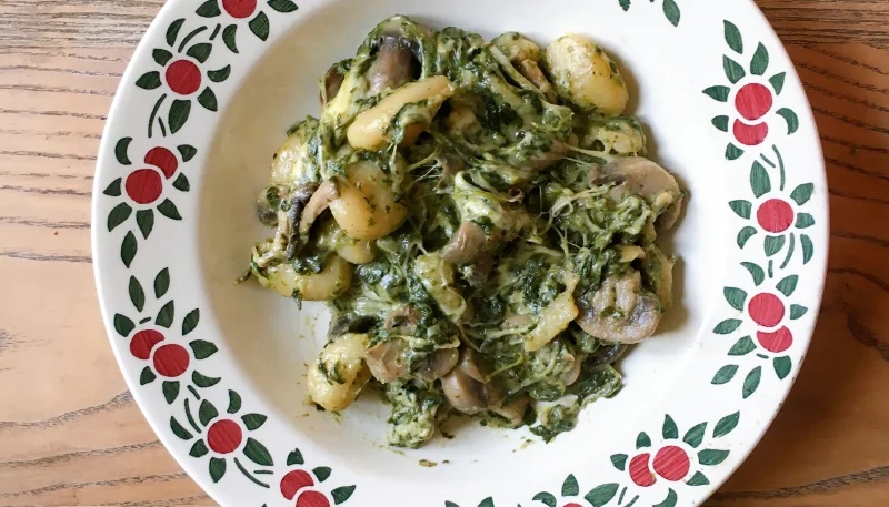 Gnocchis épinards, champignons et mozza
