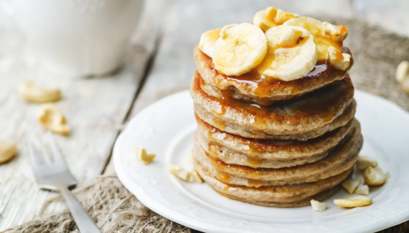 Pancakes à la banane sans sucres ni matières grasses ajoutés