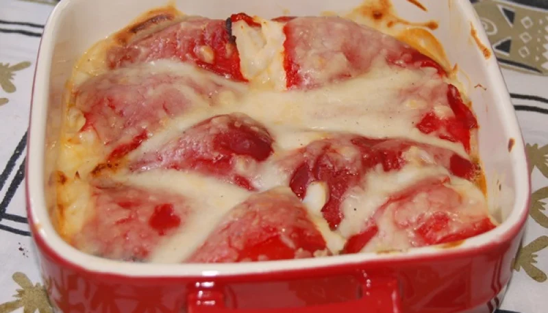 Petits poivrons doux à la brandade de morue et aux crevettes roses