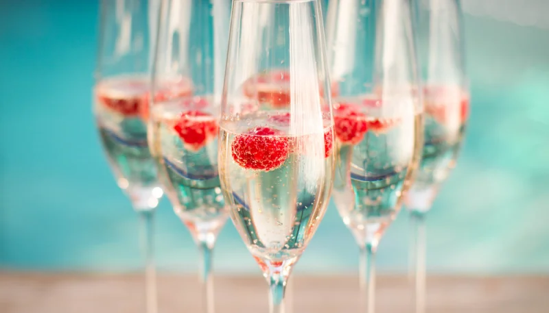 Soupe de champagne aux framboises