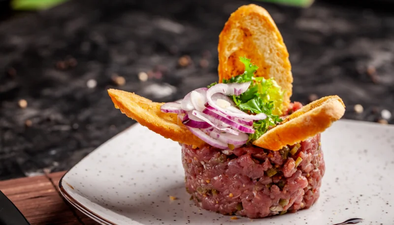 Tartare de veau aux amandes