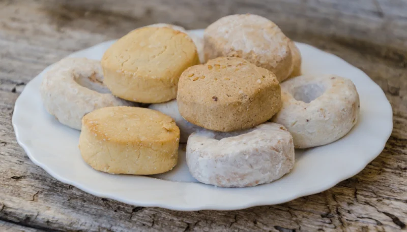 Trio de petits gâteaux de Noël espagnols