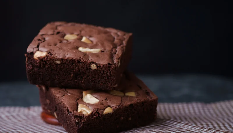 Brownie au chocolat, café et cacahuètes