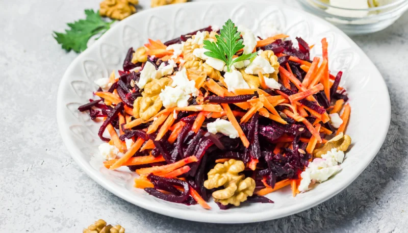 Salade de carottes, betterave et pomme