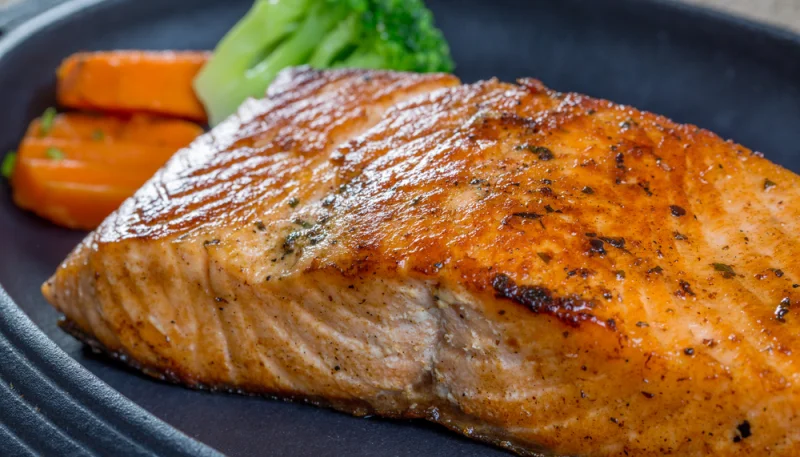 Saumon aux carottes confites à la coriandre