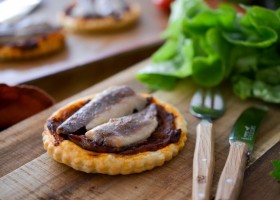 Tarte à la tomate et aux sardines