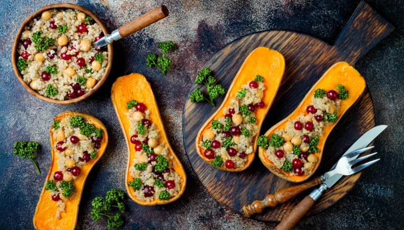 Courge butternut farcie au quinoa et pois chiches