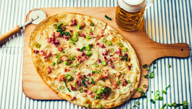 Flammeküche aux poireaux et lardons