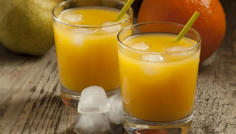 Jus d’orange et mangue parfumé au gingembre